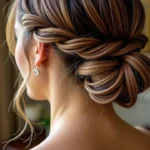 Stylowe fryzury na długie włosy: upięcia, warkocze i trendy